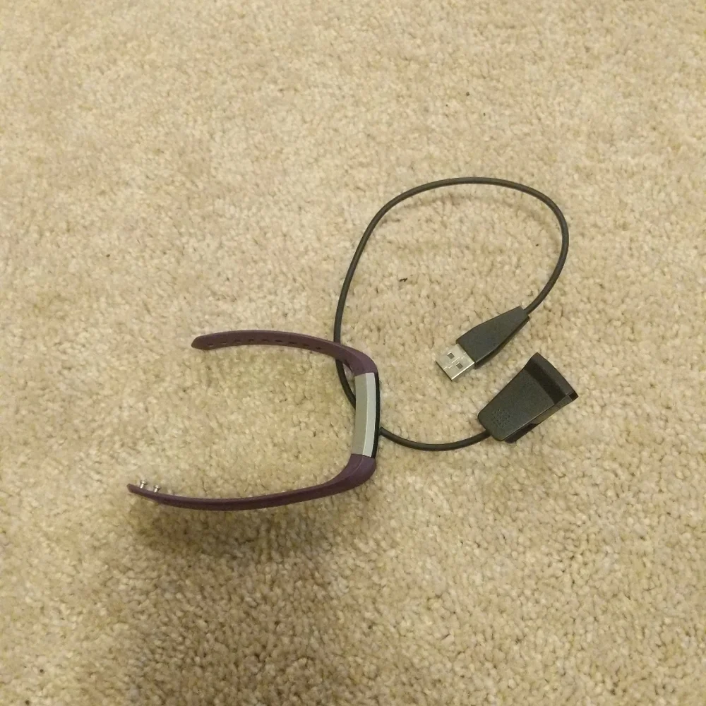 Pair of 2 Fitbits